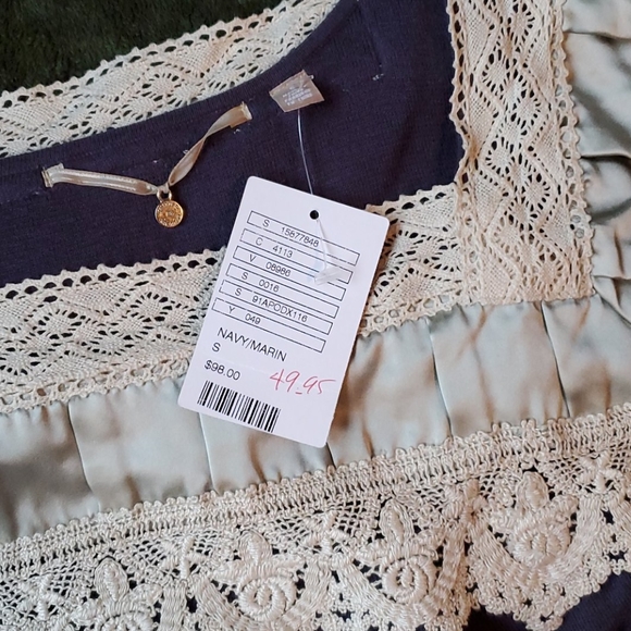 Navy Sleevless Knit Top from Anthropologie - Picture 2 of 3